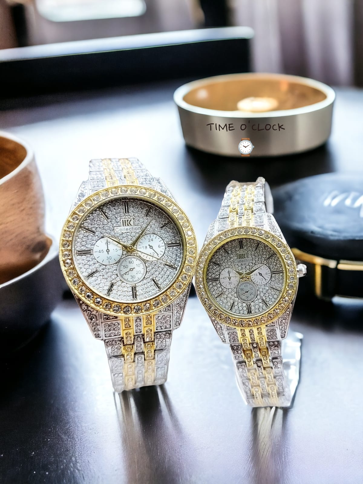 Couple Watch Stainless Steel Round Chain Analog Wrist Watch for men & women